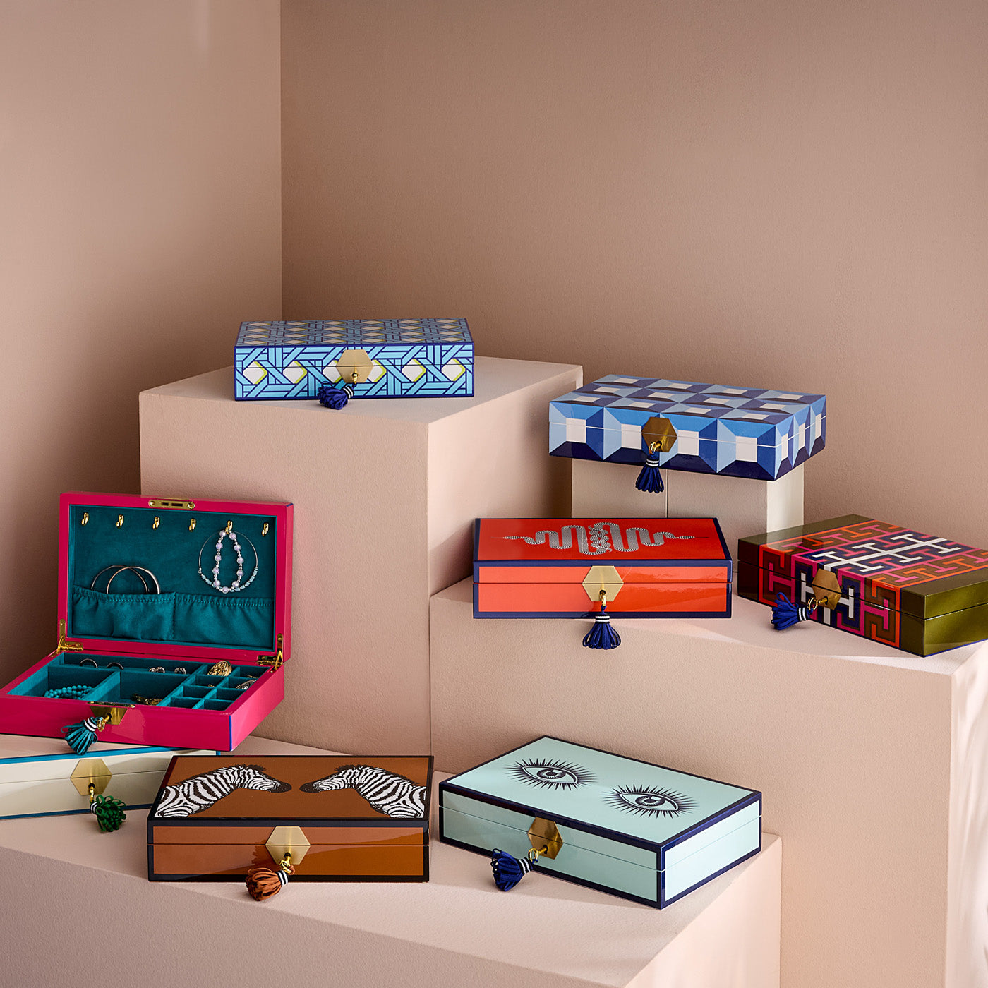 Coffret à bijoux en laque tressée