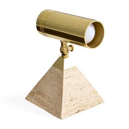 Pleins feux sur la pyramide de Topanga